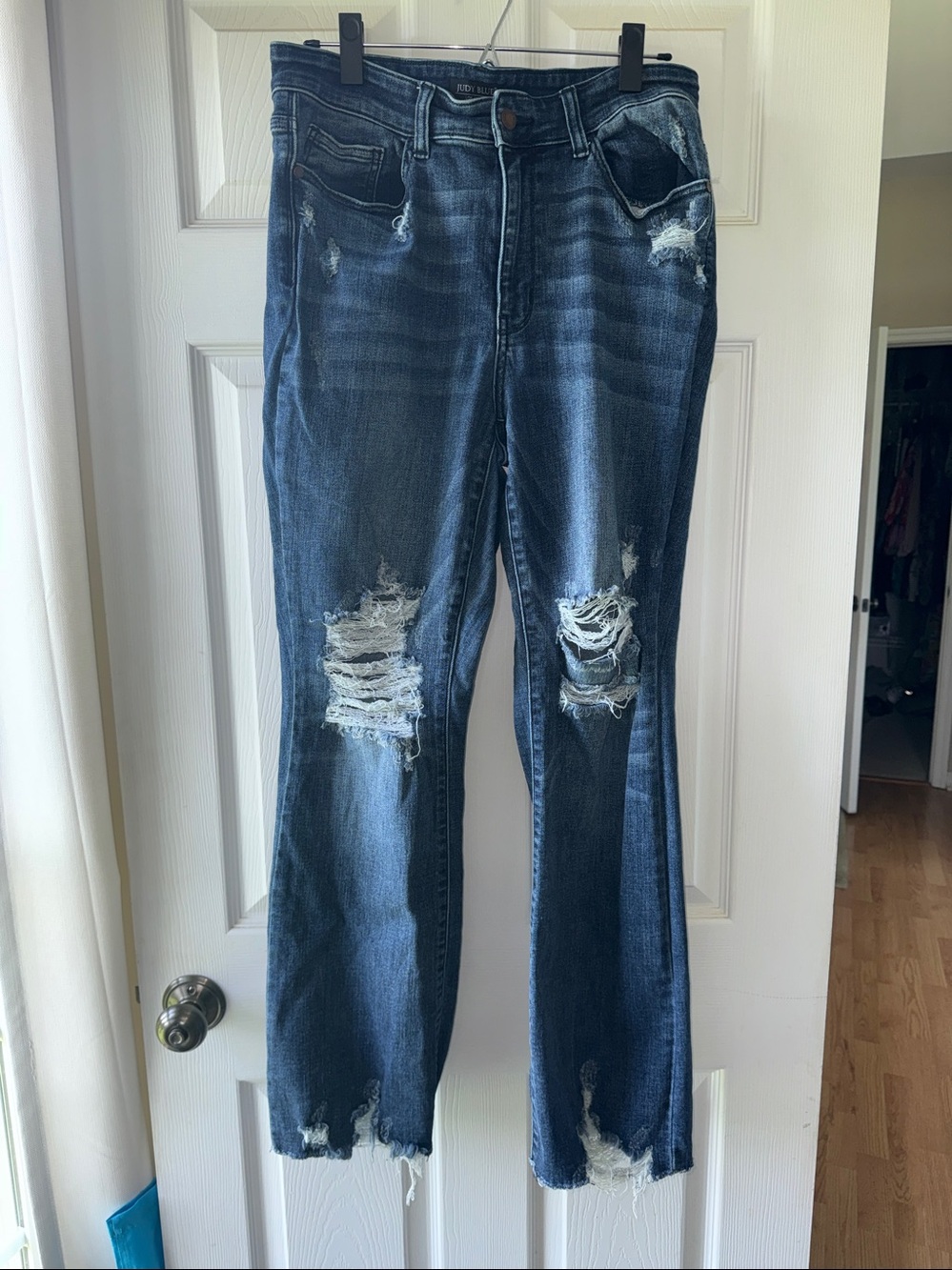 Judy Blue women’s jeans. Size 14W
Gently worn.